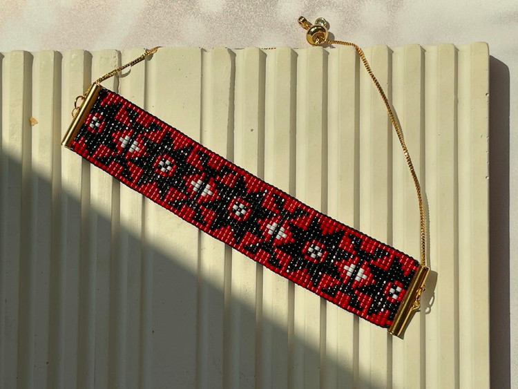 دستبند دستساز میوکی طرح فرش کد ۱۲۴