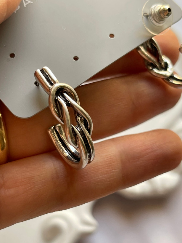 گوشواره گره نقره ای پارفویس کد ۱۰۱۲