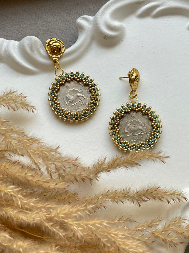 گوشواره سکه پهلوی دو ریالی منجوق میوکی کد ۲۰۱